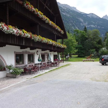 Gasthof Zur Muehle Leutasch Buitenkant foto